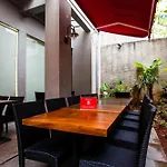Zen Rooms Blok M Palatehan