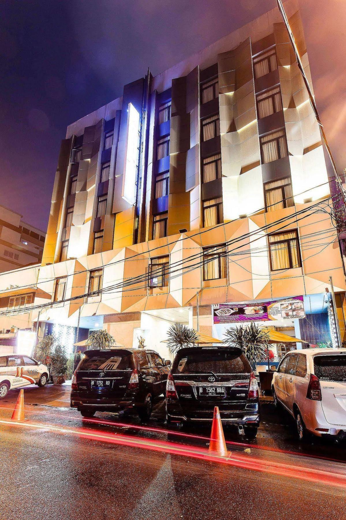 Zen Blok M Palatehan 3* Jakarta